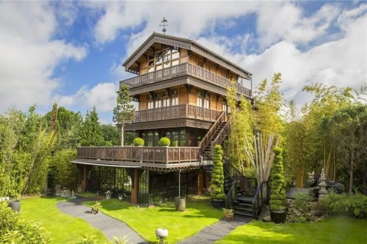 4. Luxe Swiss Chalet - London, UK
